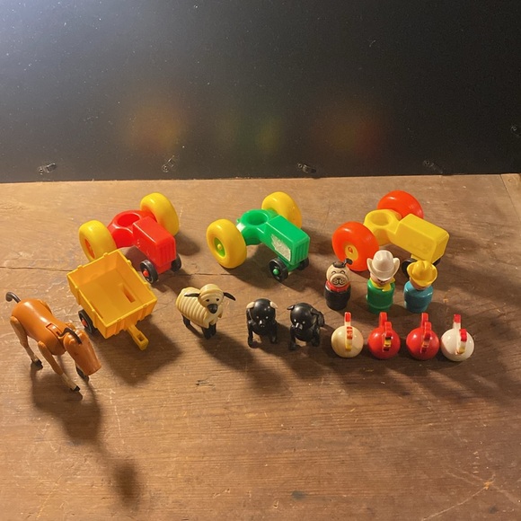 Vintage 70s/80s Fisher Price 15 piece Farmer set. - Picture 10 of 13